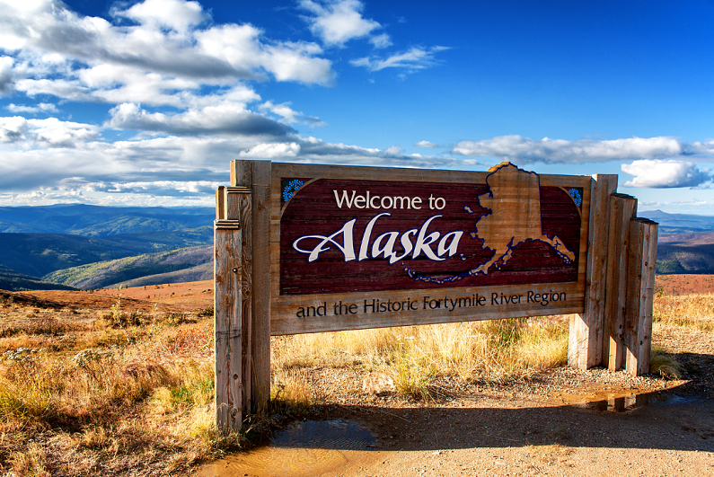 Alaska welcome sign